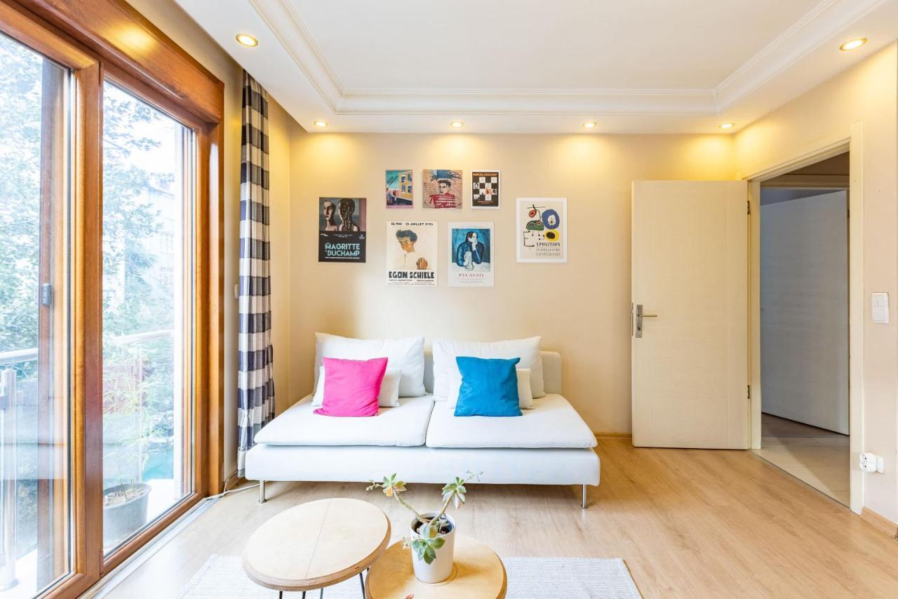 Bright Apartment Istanbul Exterior photo
